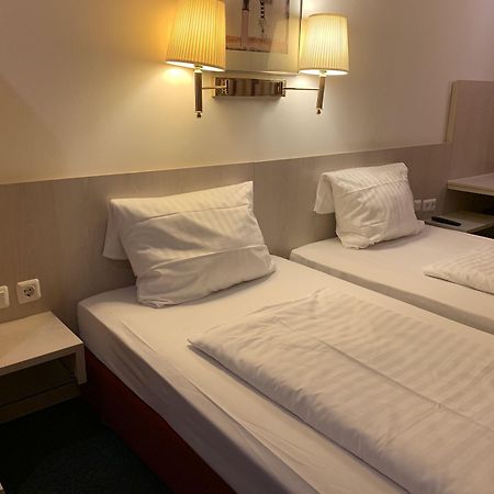 Hotel New Fair Munich Messe Eksteriør bilde